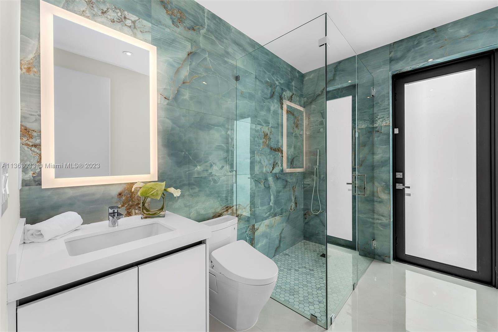 SUNSHINE VISTAS - Residential