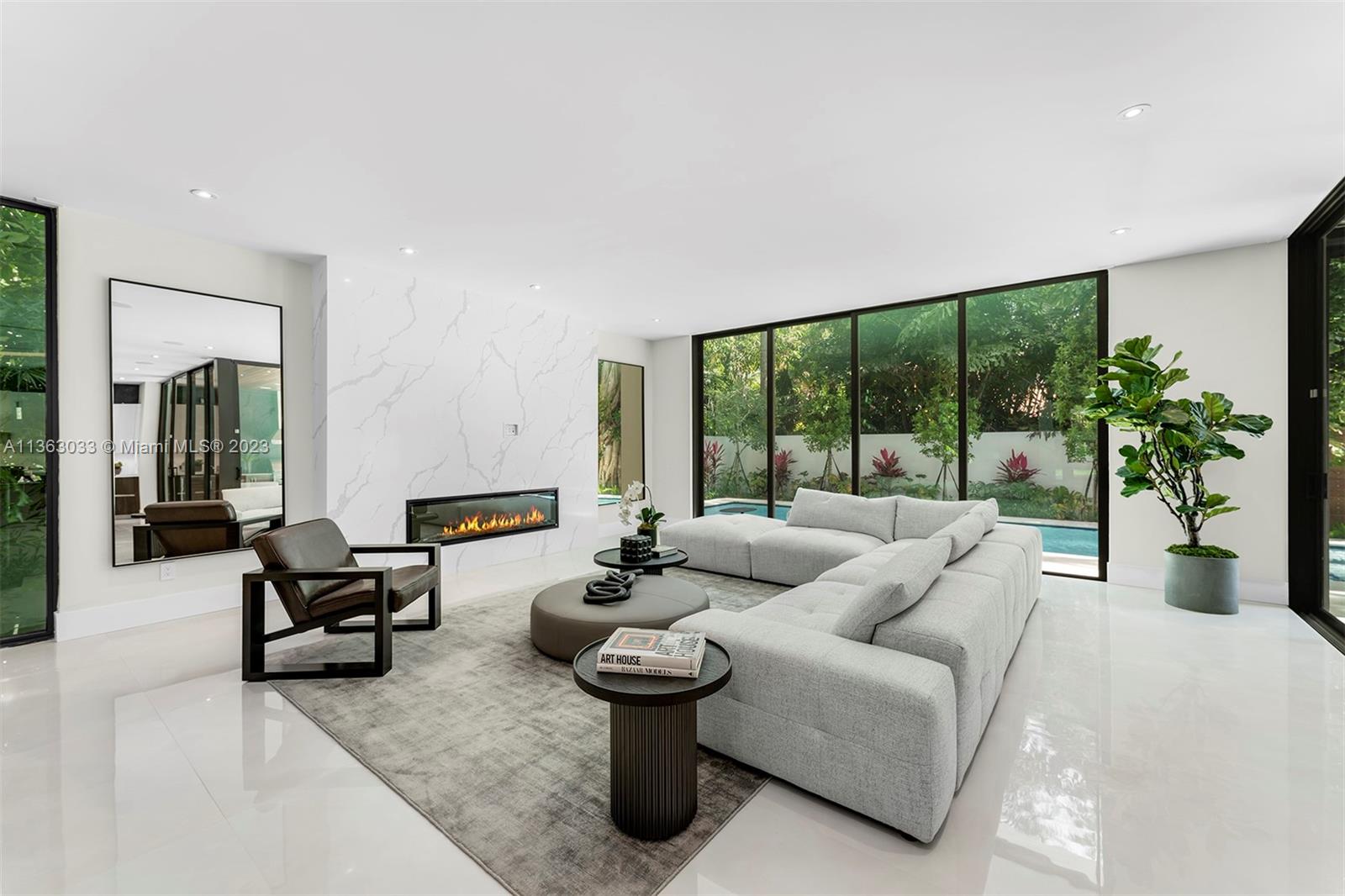 SUNSHINE VISTAS - Residential