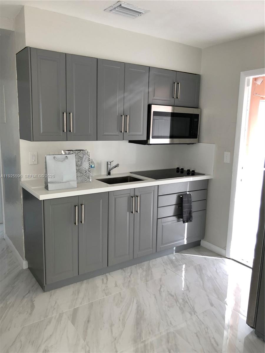 1938 Sheridan St REAR