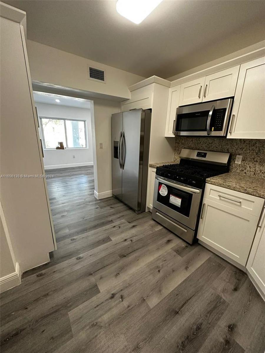SUN-TAN VILLAGE SEC 3 - Residential Lease