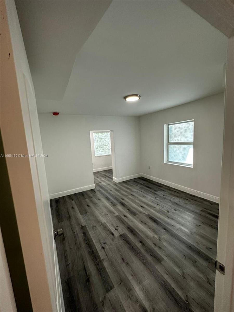SUN-TAN VILLAGE SEC 3 - Residential Lease