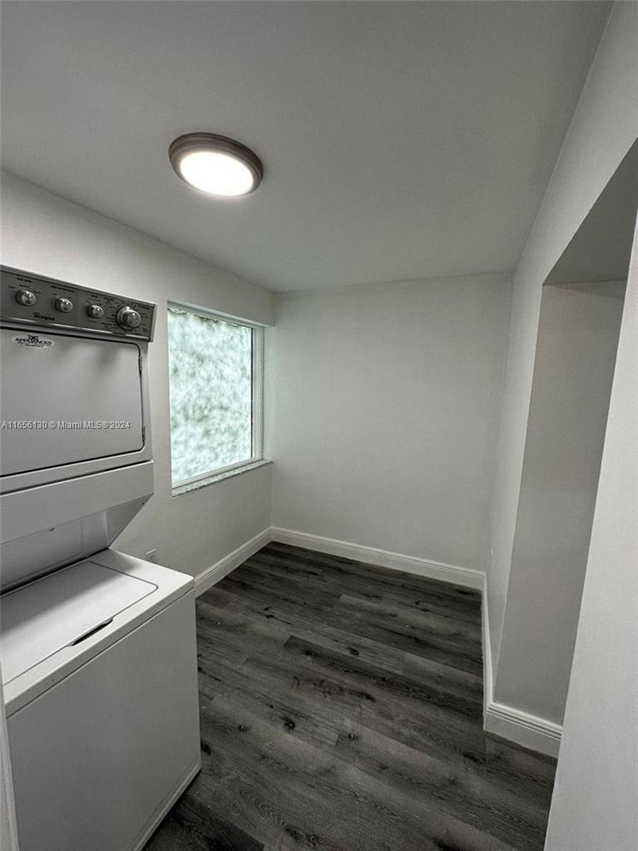SUN-TAN VILLAGE SEC 3 - Residential Lease