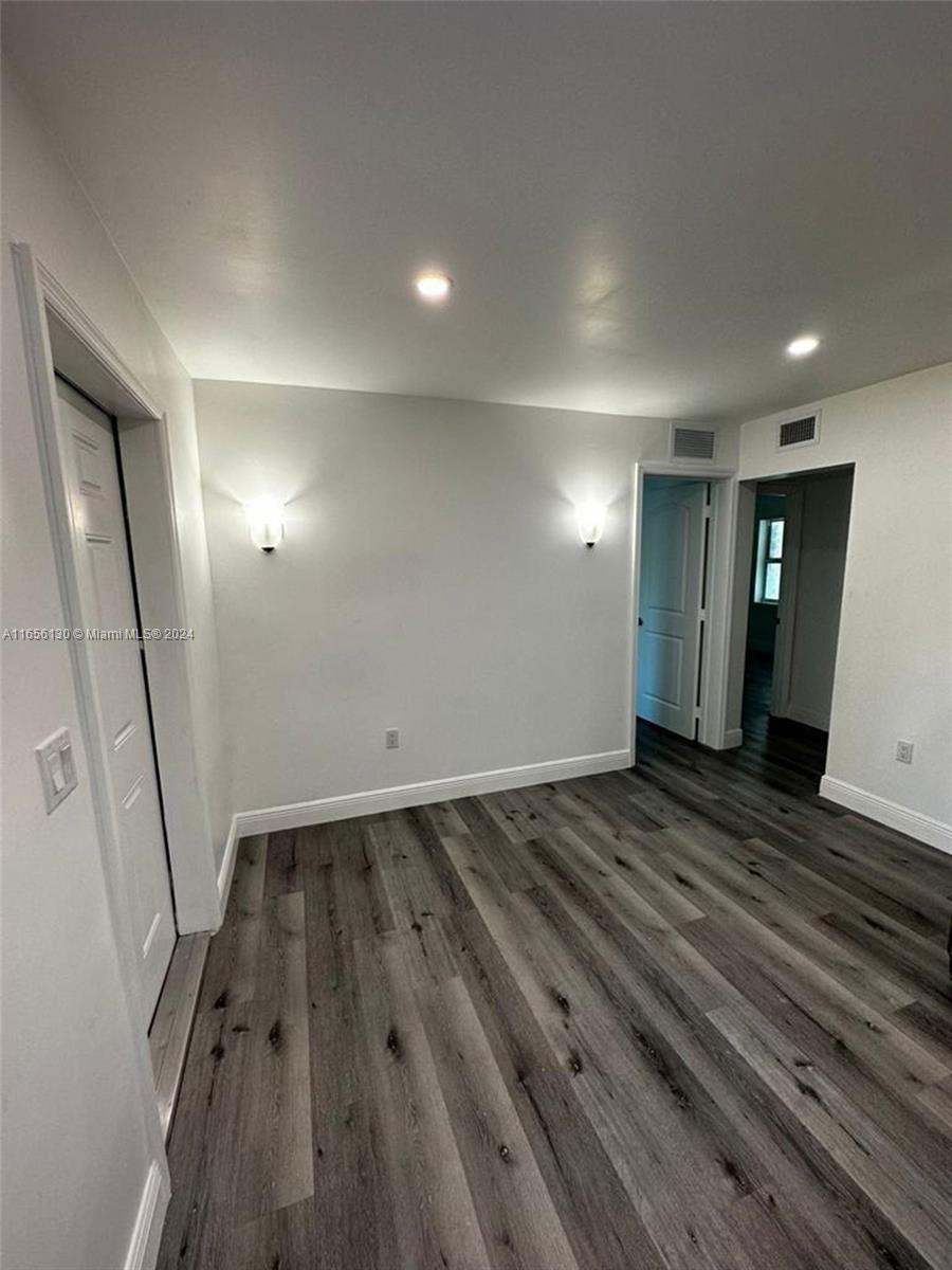 SUN-TAN VILLAGE SEC 3 - Residential Lease