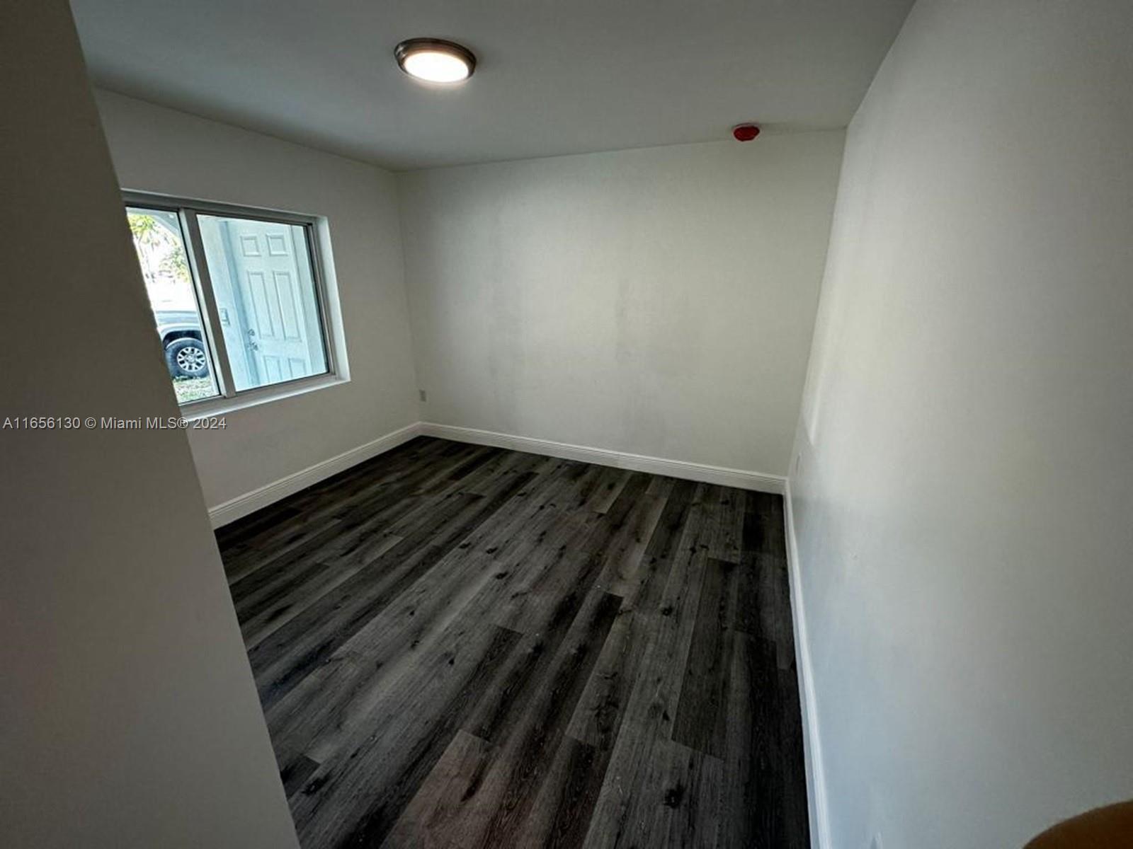 SUN-TAN VILLAGE SEC 3 - Residential Lease