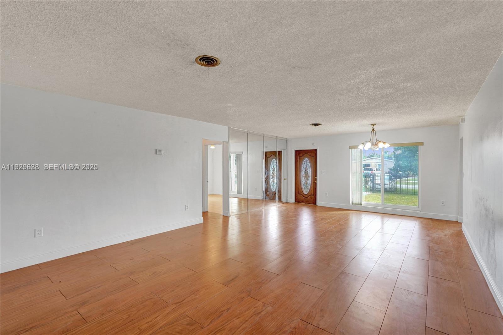 BELL GARDENS - Residential