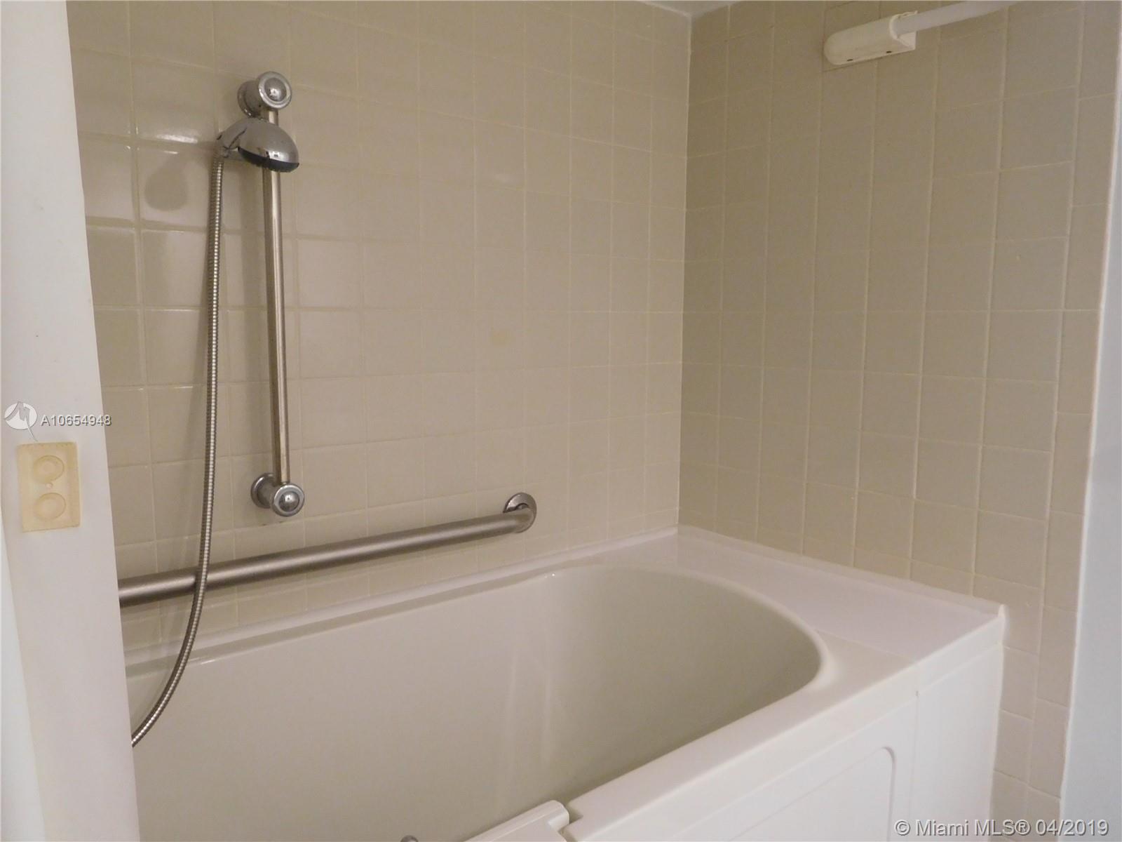 VISTA GARDENS 1 CONDO - Residential Lease