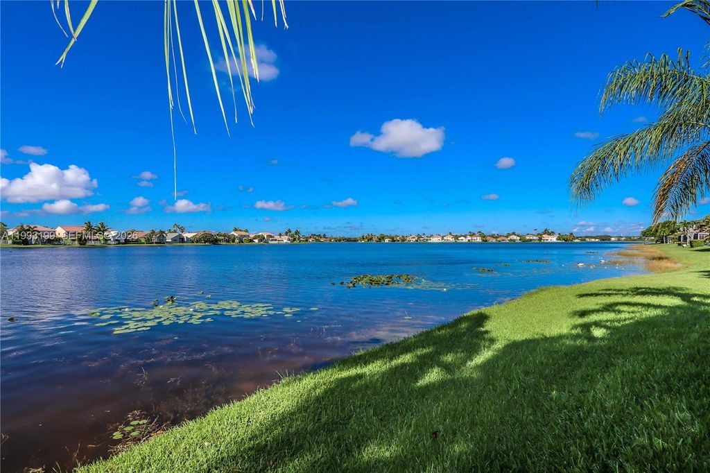 Photo of 1337 Presidio Dr #5-40, Weston, FL 33327 (MLS # A11993199)