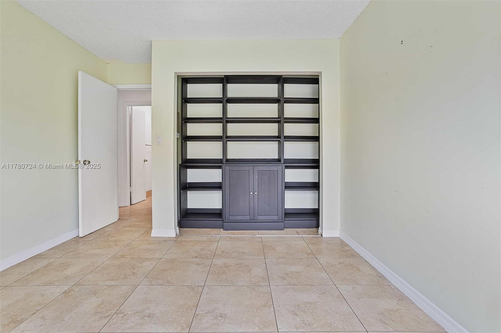 JACARANDA PARCEL 338 - Residential