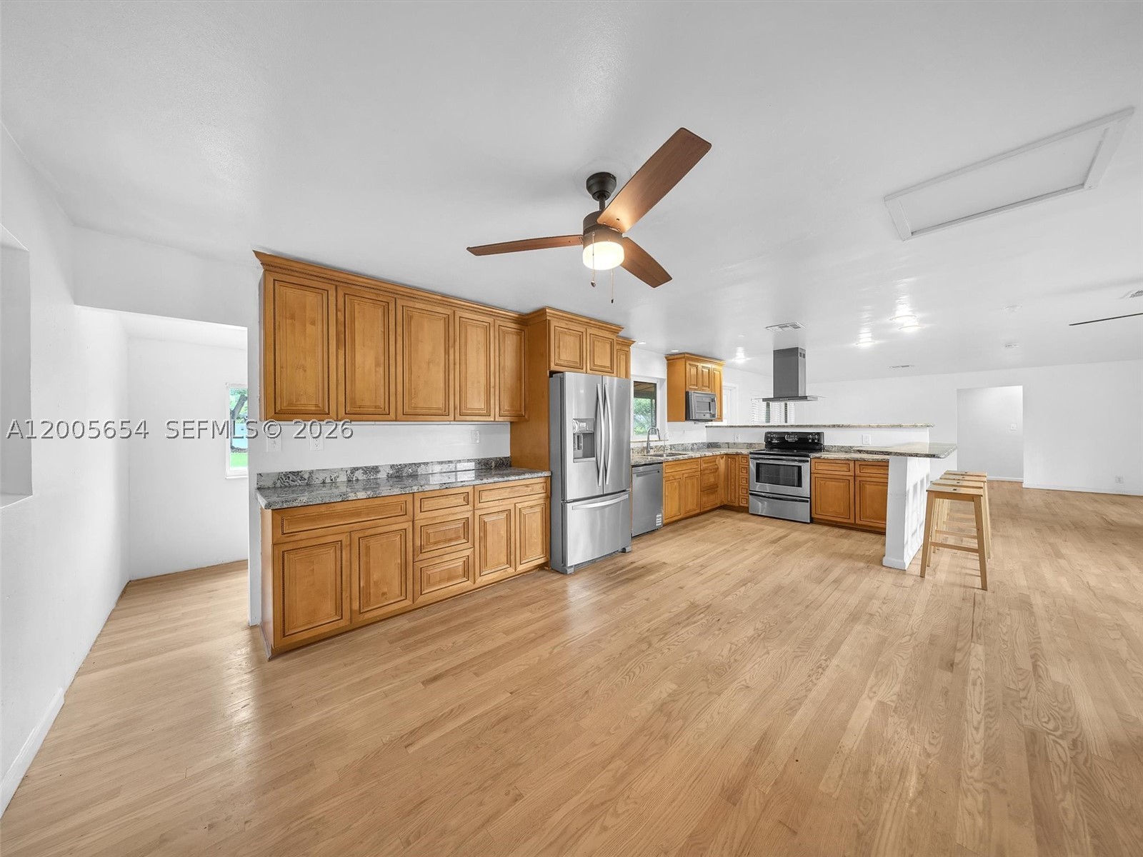4401 NE 15th Ter
