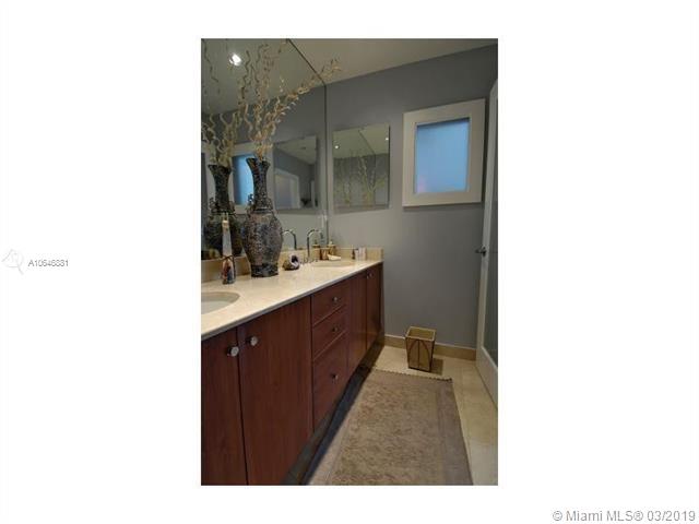 THE COLLINS CONDO - Residential Lease