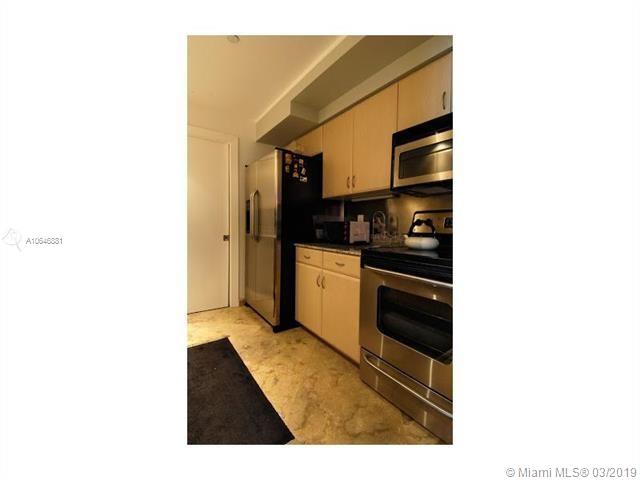 THE COLLINS CONDO - Residential Lease