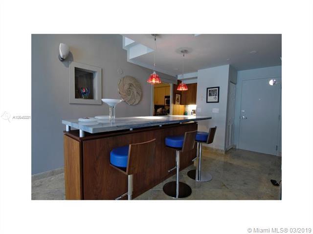 THE COLLINS CONDO - Residential Lease