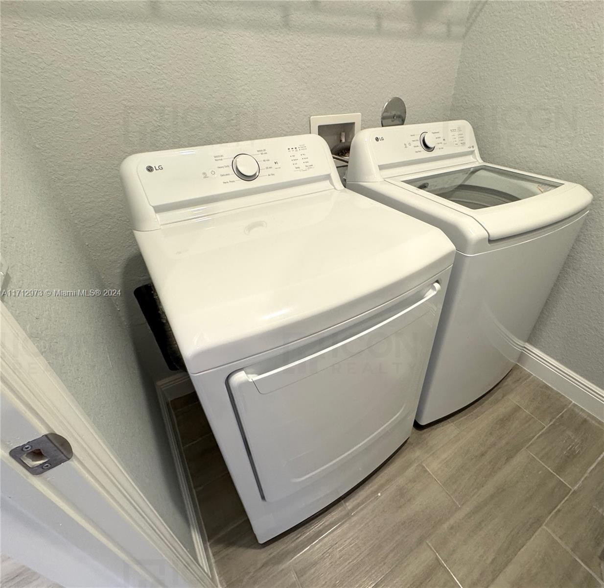 ROCK HILL SEC - Residential Lease