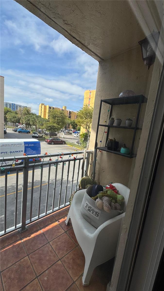 SUNSET VILLAS CONDO - Residential