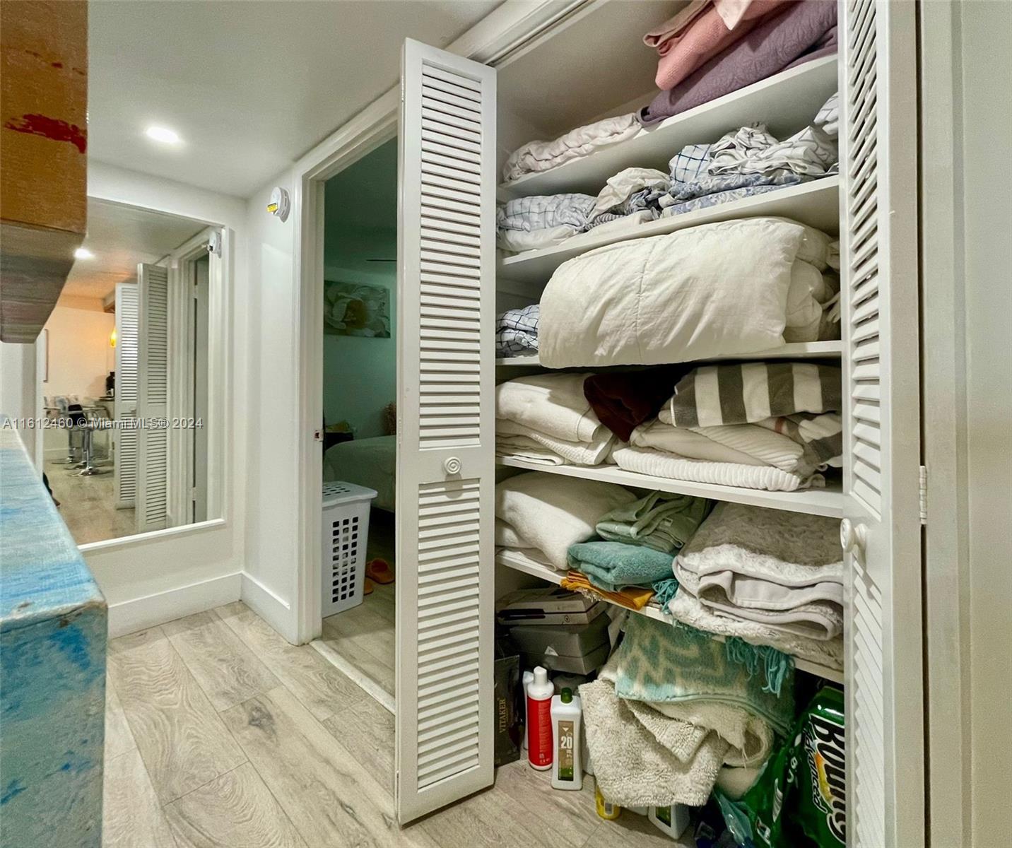 HILLCREST COUNTRY CLUB AP - Residential