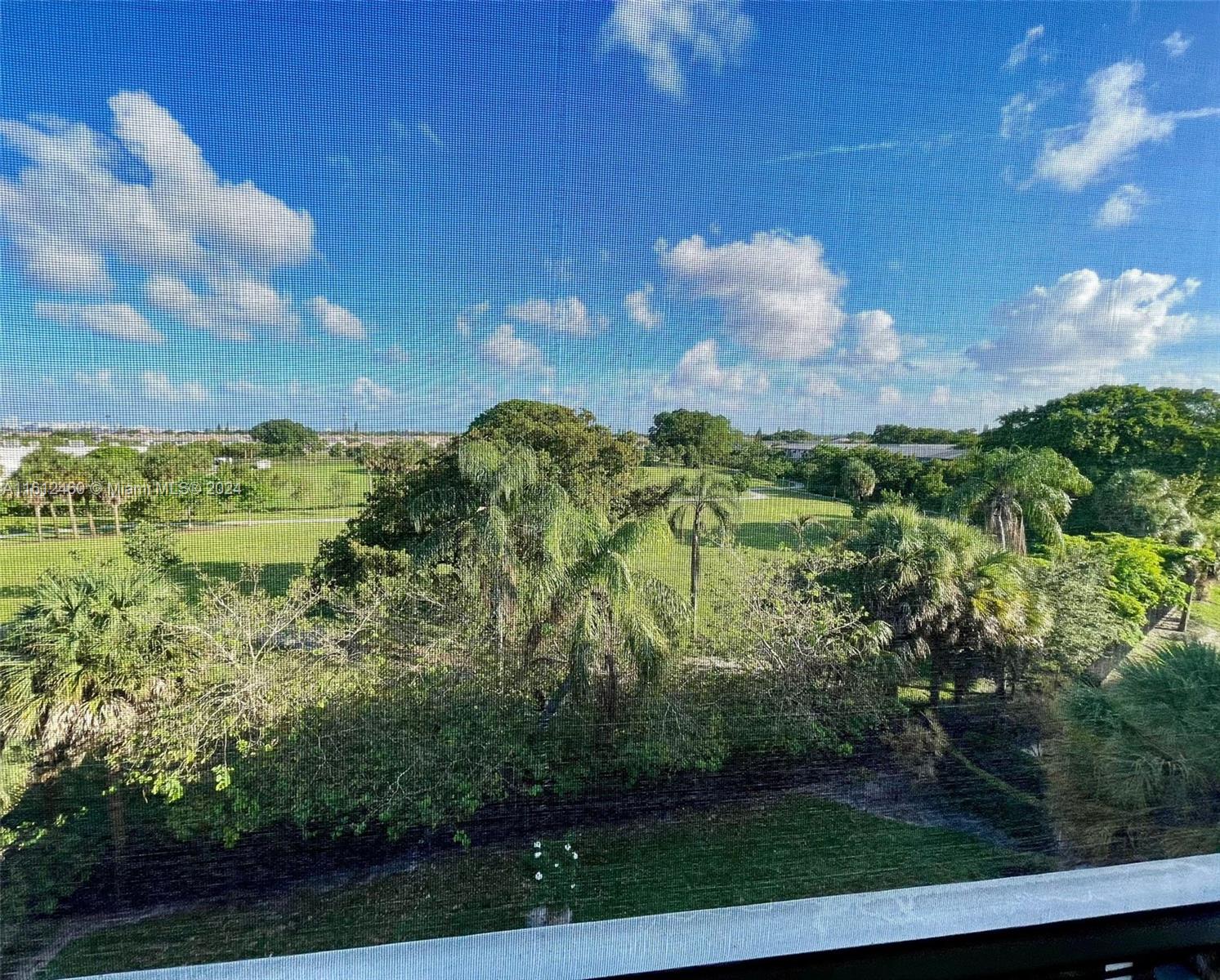 HILLCREST COUNTRY CLUB AP - Residential