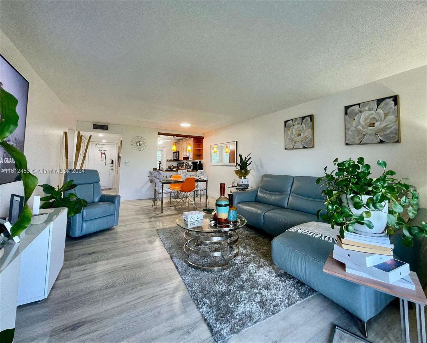HILLCREST COUNTRY CLUB AP - Residential