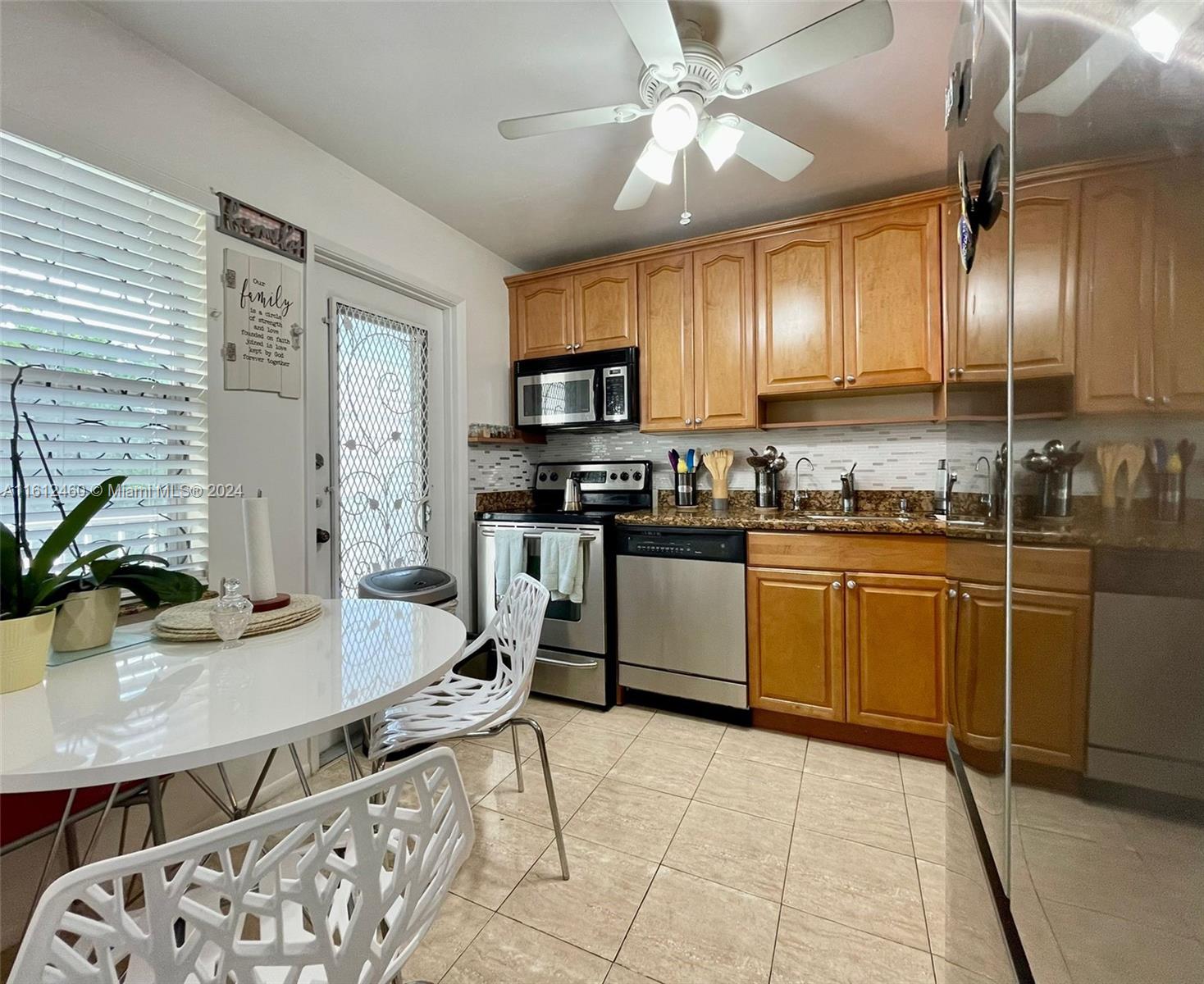 HILLCREST COUNTRY CLUB AP - Residential