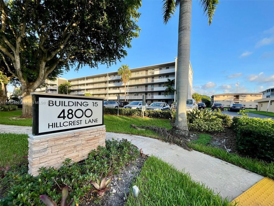 Discover this spectacular apartment in an exclusive 55+ community. We offer a spacious and bright space with 2 fully remodeled bedrooms and bathrooms, including a modern kitchen and an elegant living room. The bedrooms are roomy and feature large closets for your convenience.

Enjoy stunning views of lush green areas from the comfort of your home and take advantage of the walking areas to relax and stay active. Additionally, the building features laundry on the same floor, two elevators for your convenience, gym, and two pools, storage, one parking assigned and guess parking allowed.