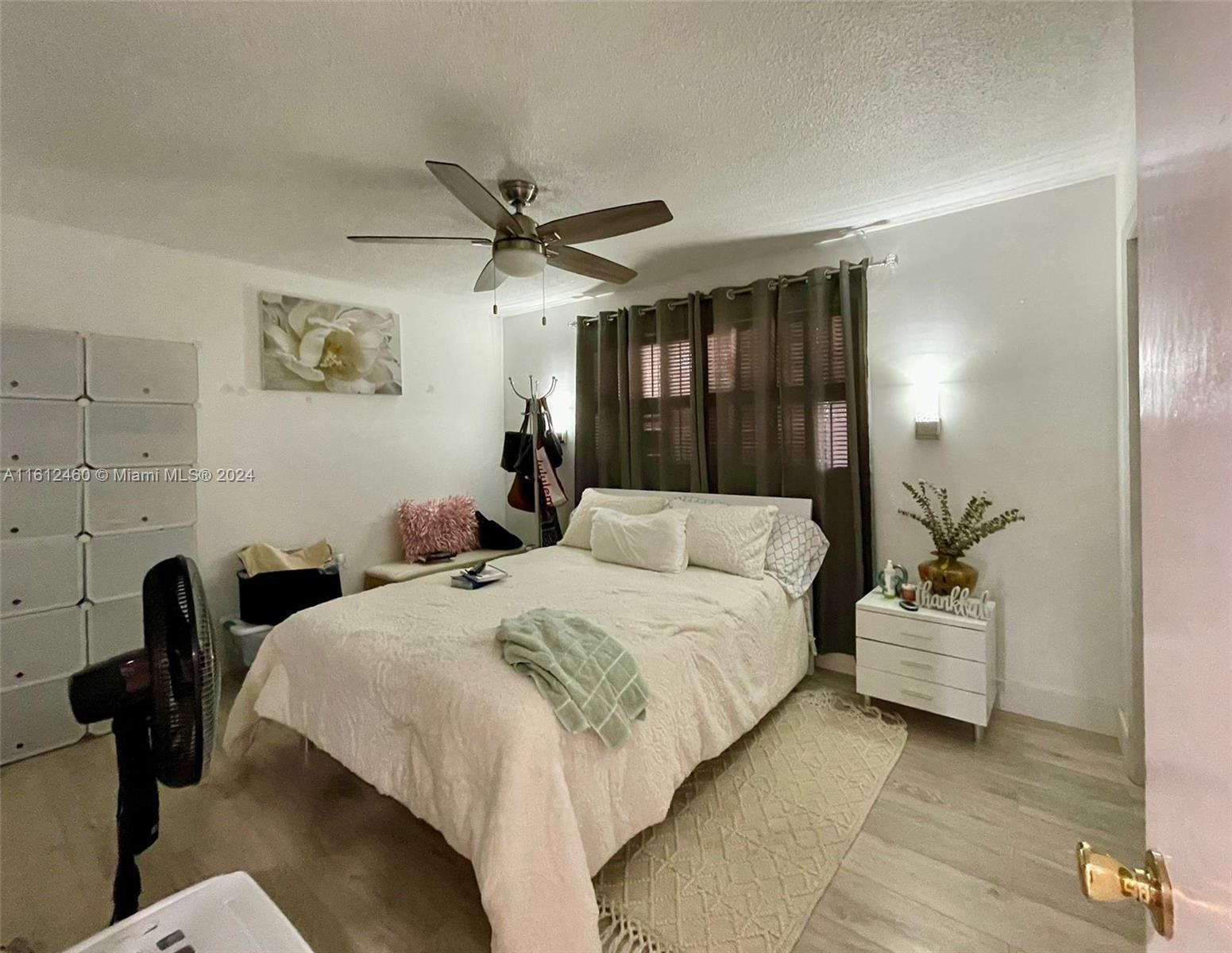 HILLCREST COUNTRY CLUB AP - Residential