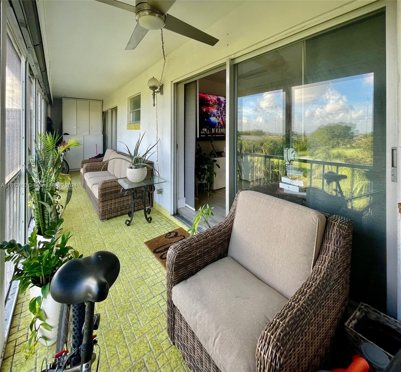 HILLCREST COUNTRY CLUB AP - Residential