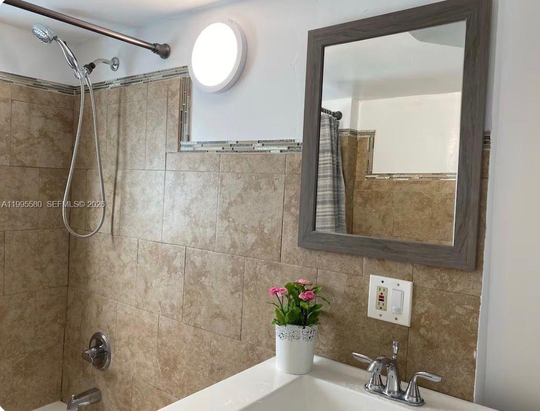 TOWN OF MODELO (DANIA) B- - Residential