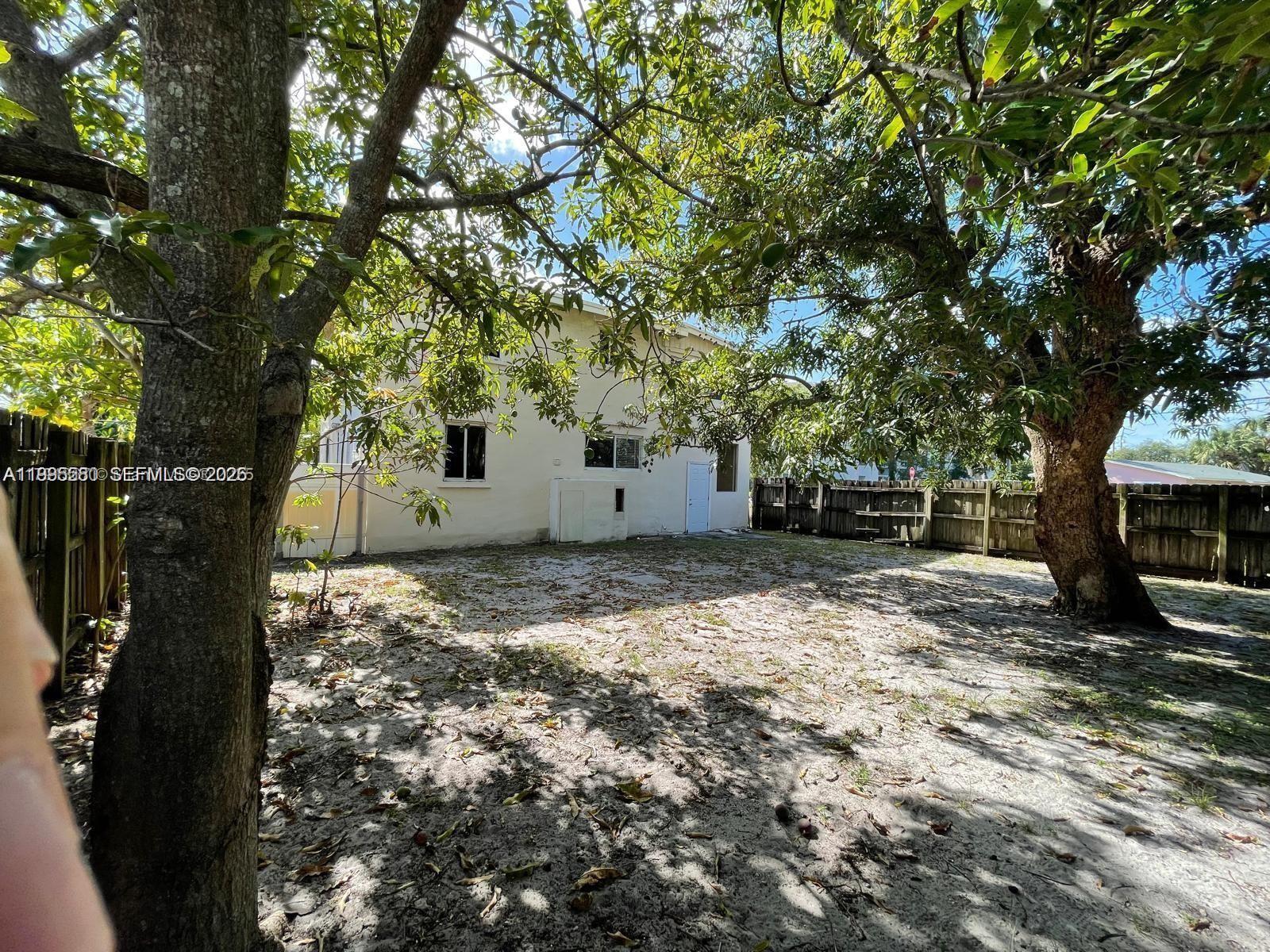 TOWN OF MODELO (DANIA) B- - Residential