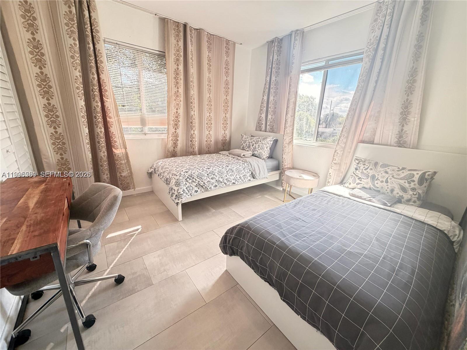 TOWN OF MODELO (DANIA) B- - Residential