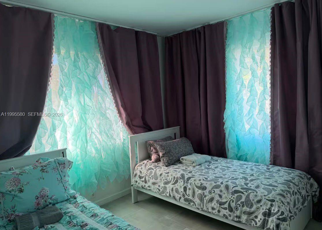 TOWN OF MODELO (DANIA) B- - Residential