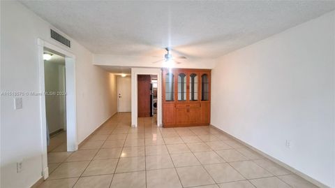 Condominium in Hialeah FL 1850 56th St St.jpg