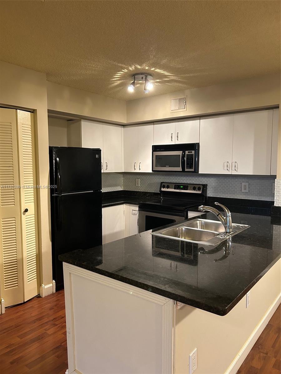 1707 Village Blvd 308