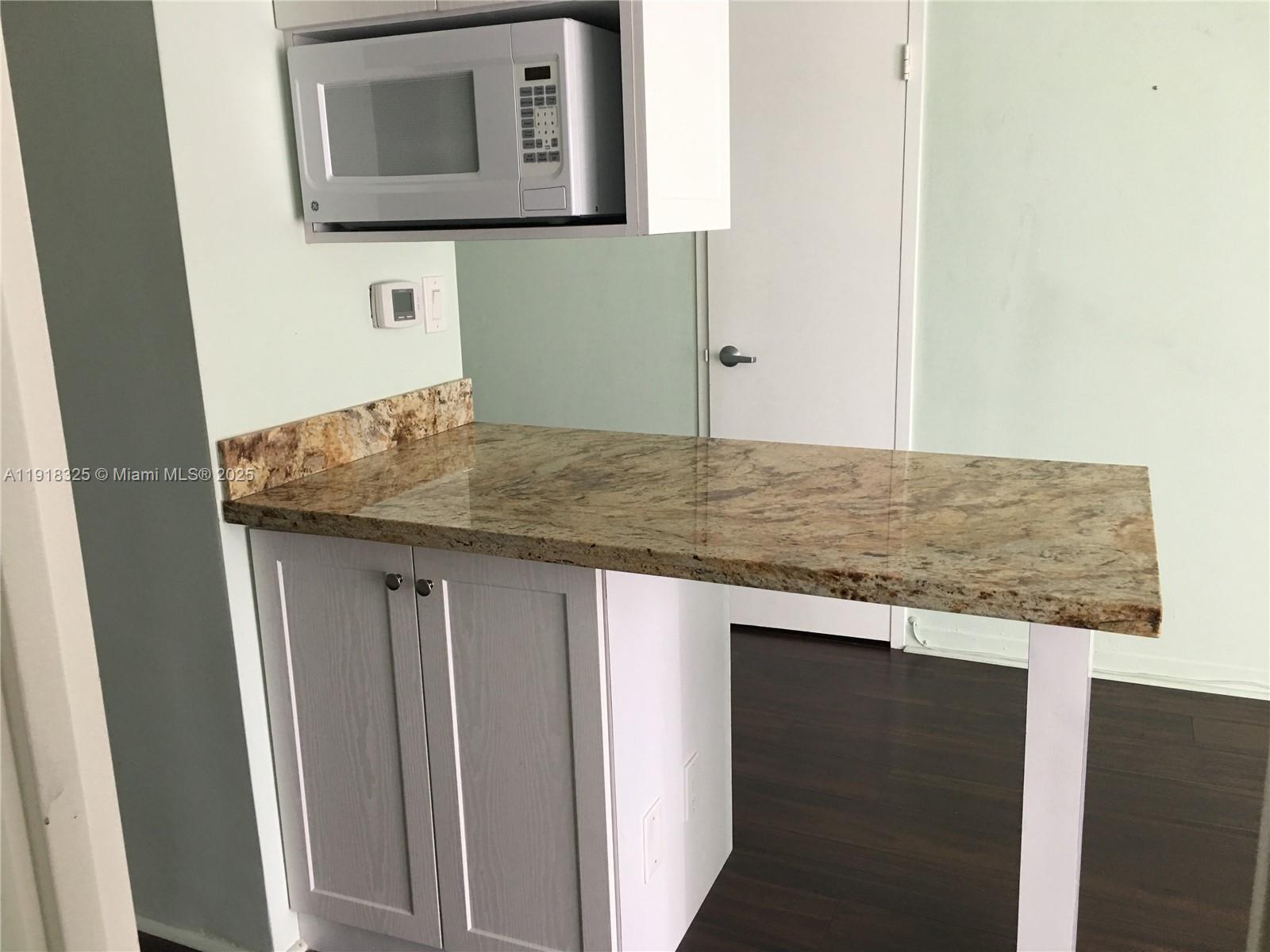 CLIPPER CONDO NO 1 - Residential Lease