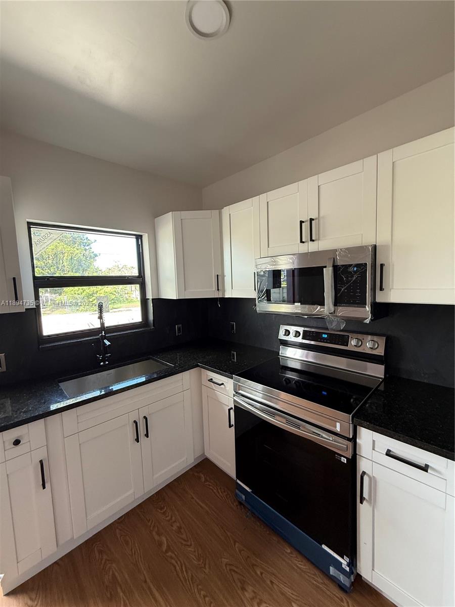 GEO M PHIPPENS SUB IN - Residential Lease