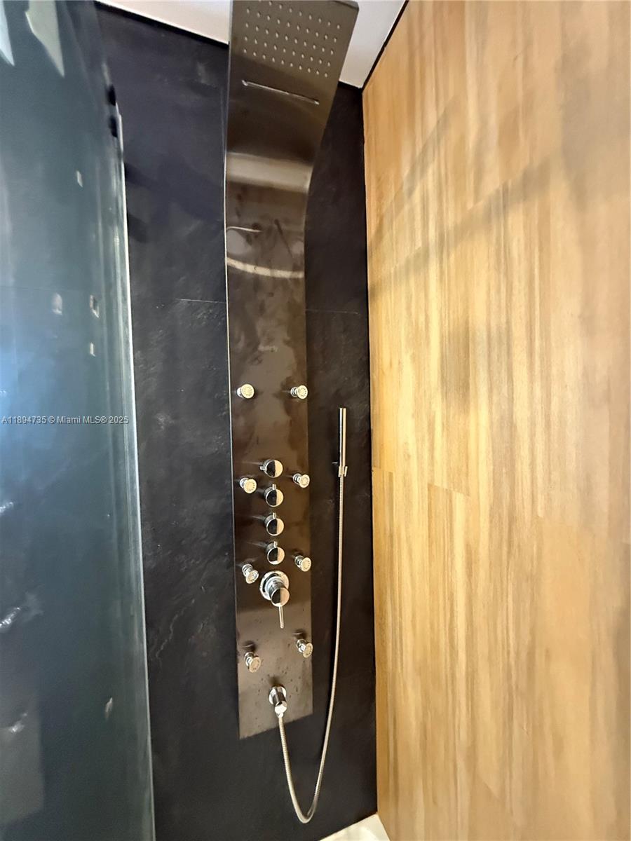 GEO M PHIPPENS SUB IN - Residential Lease