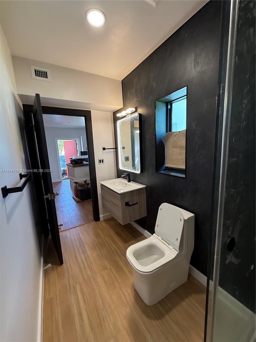 GEO M PHIPPENS SUB IN - Residential Lease