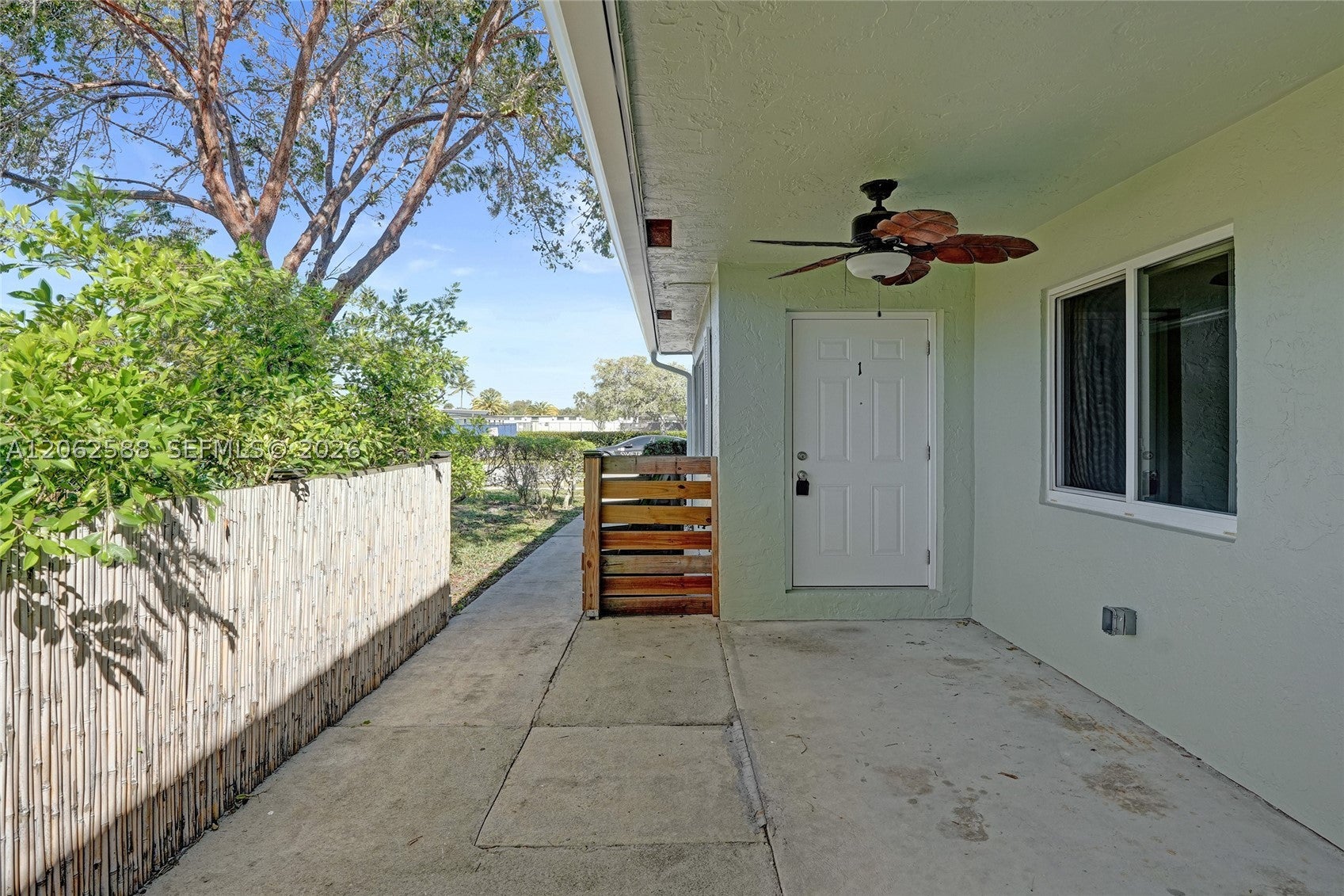 920 SW 28th St 1-2