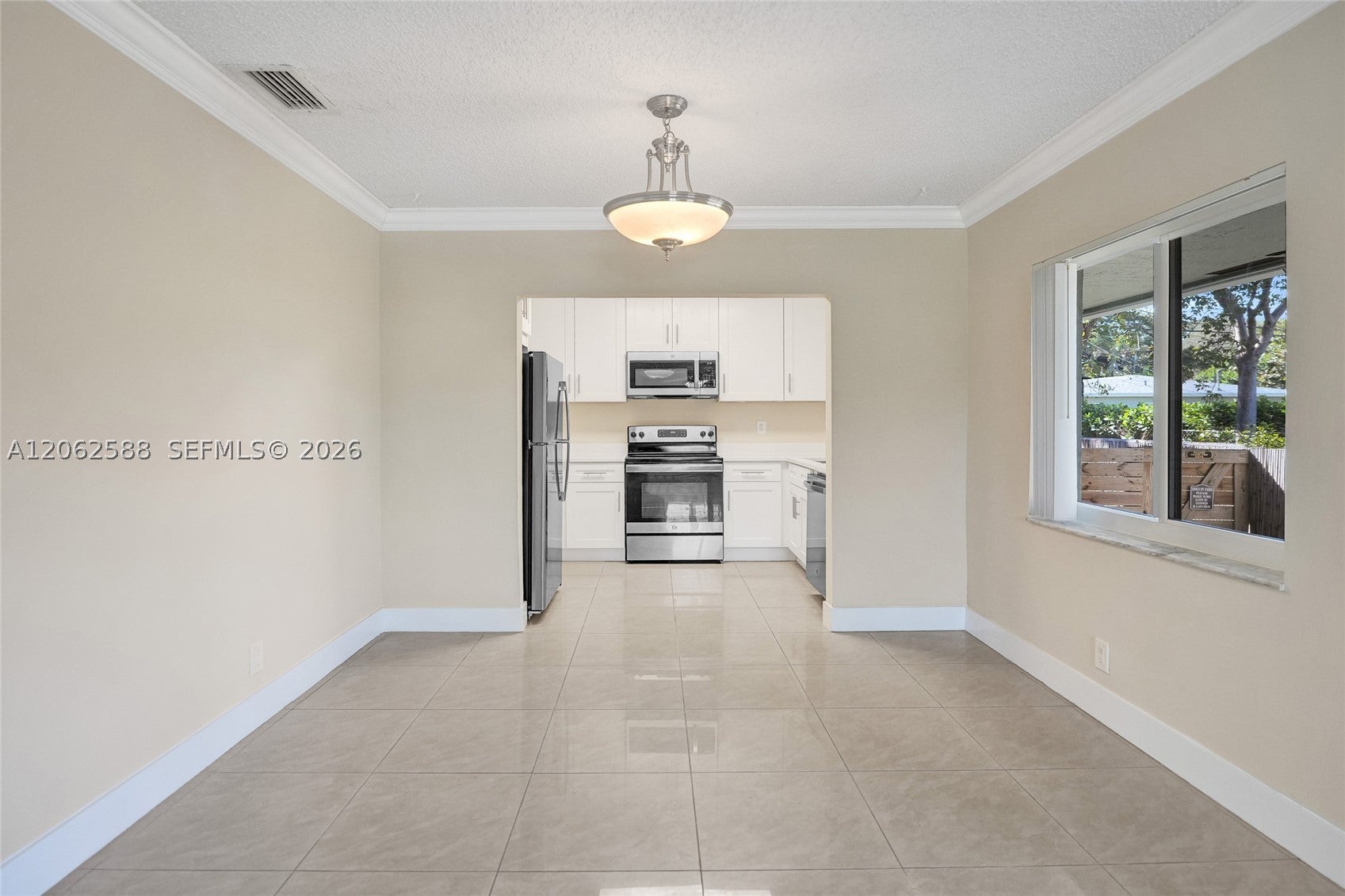 920 SW 28th St 1-2