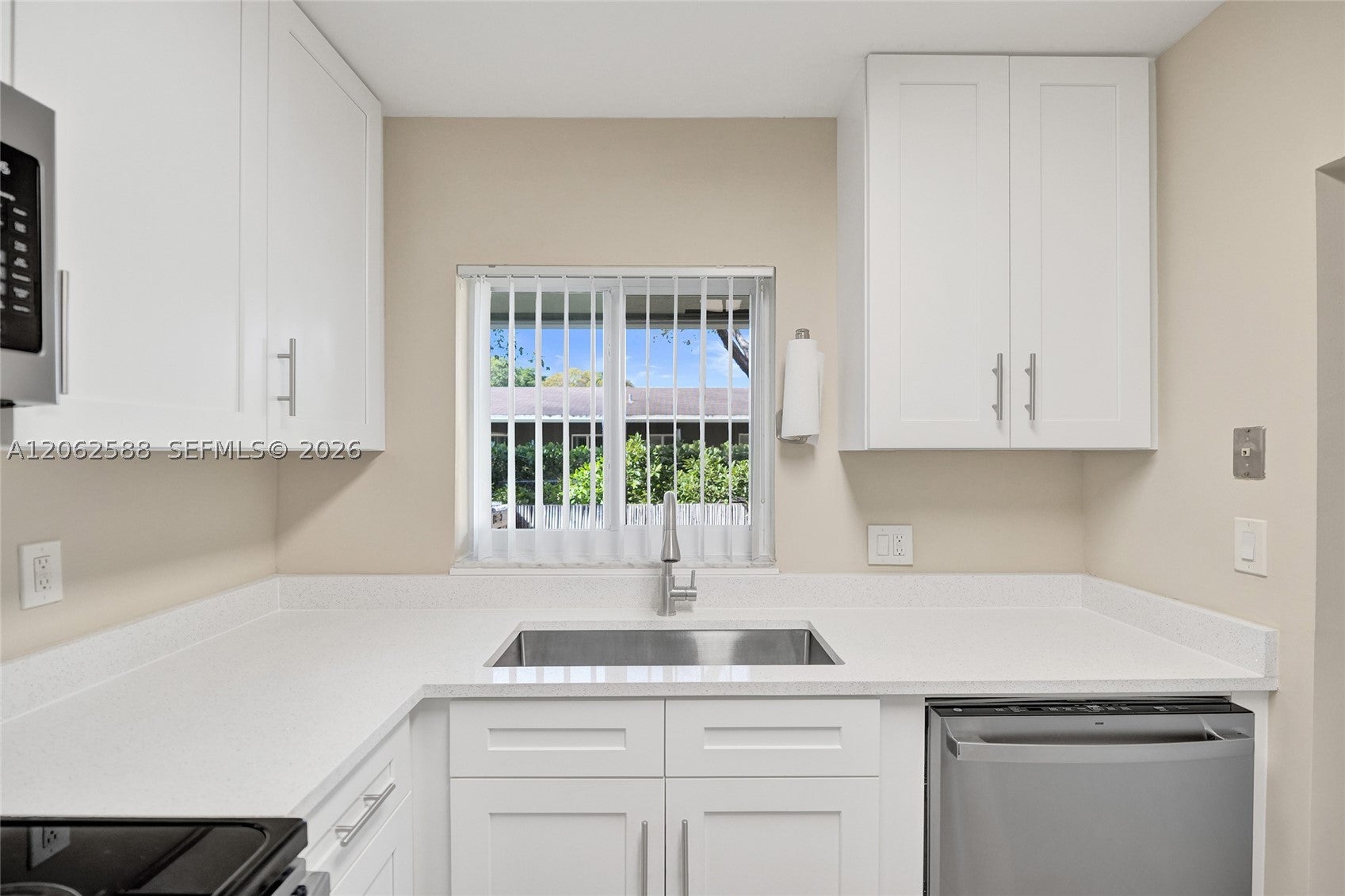 920 SW 28th St 1-2