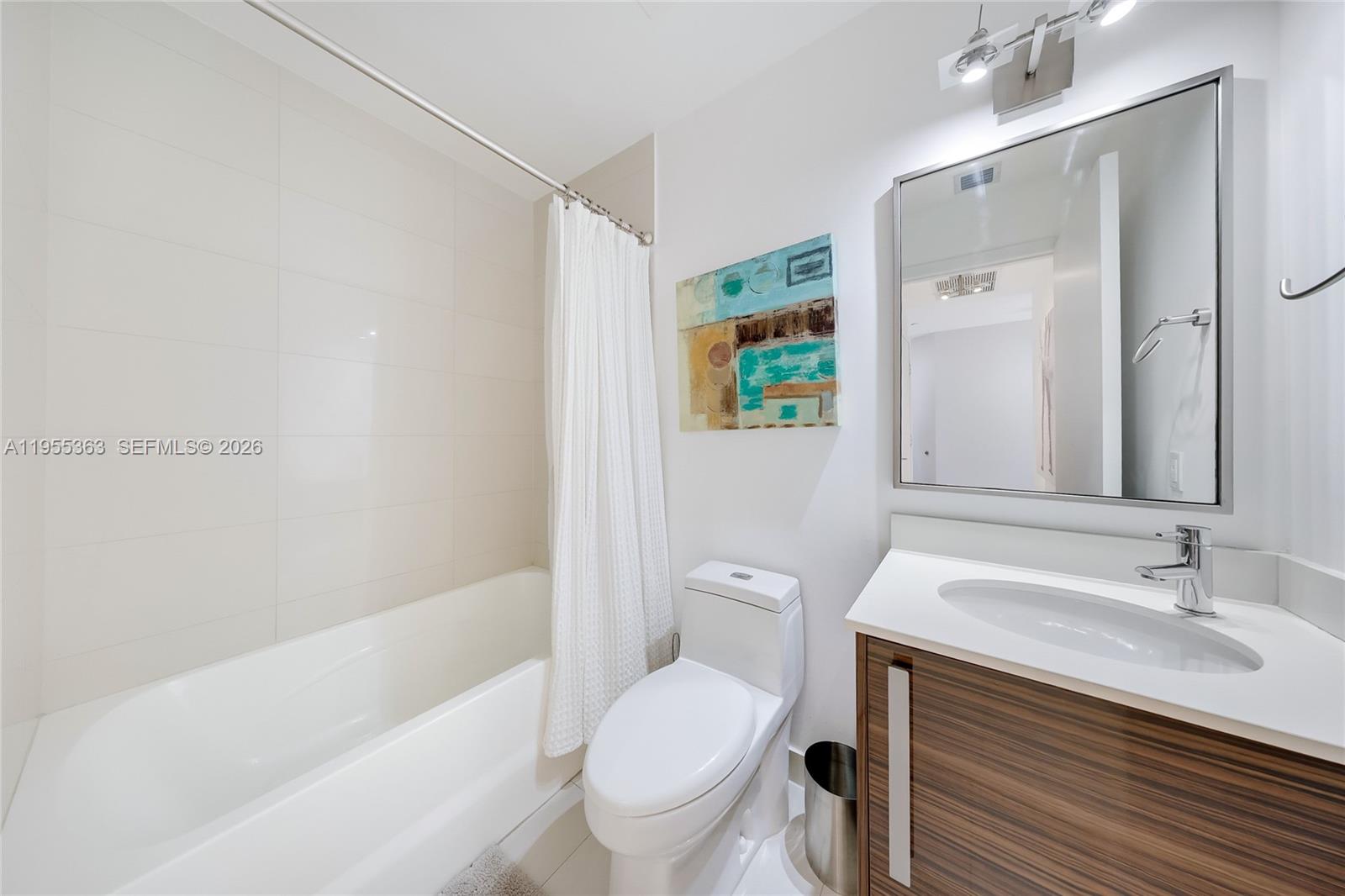 PARAMOUNT BAY CONDO - Residential