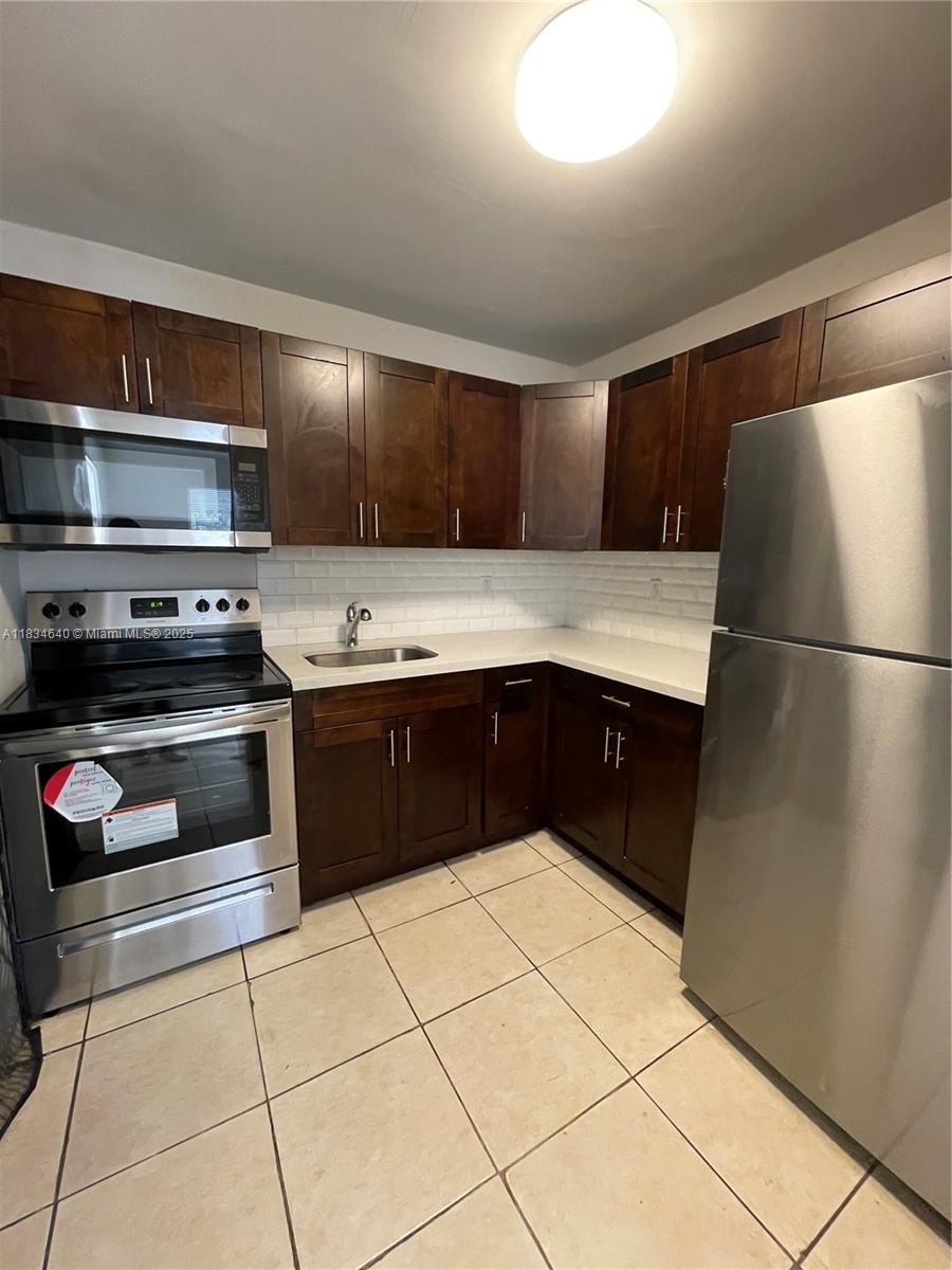 2665 NW 20th St