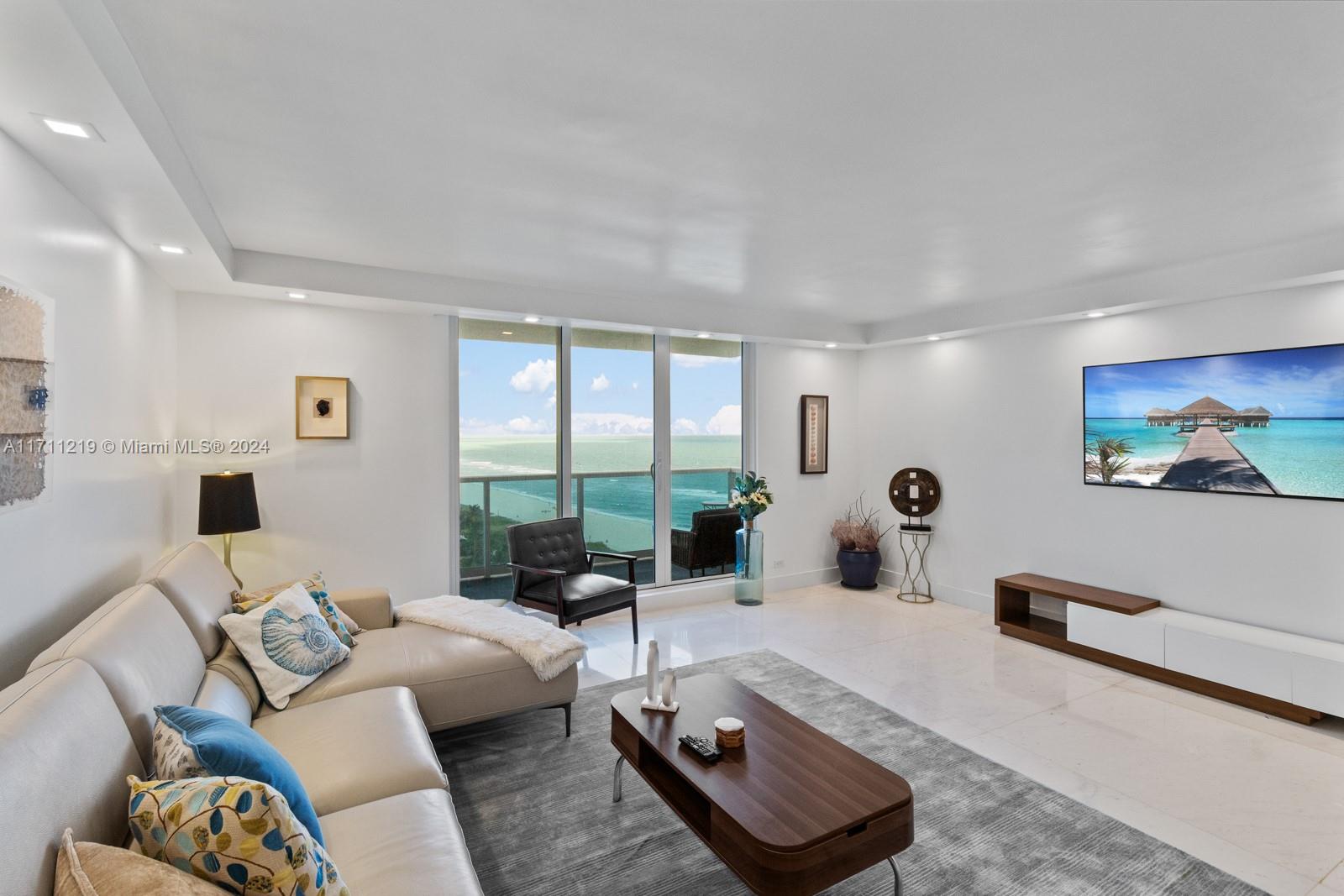 2301 Collins Ave 1410, Miami Beach, Miami-Dade County, Florida - 3 Bedrooms  
2 Bathrooms - 