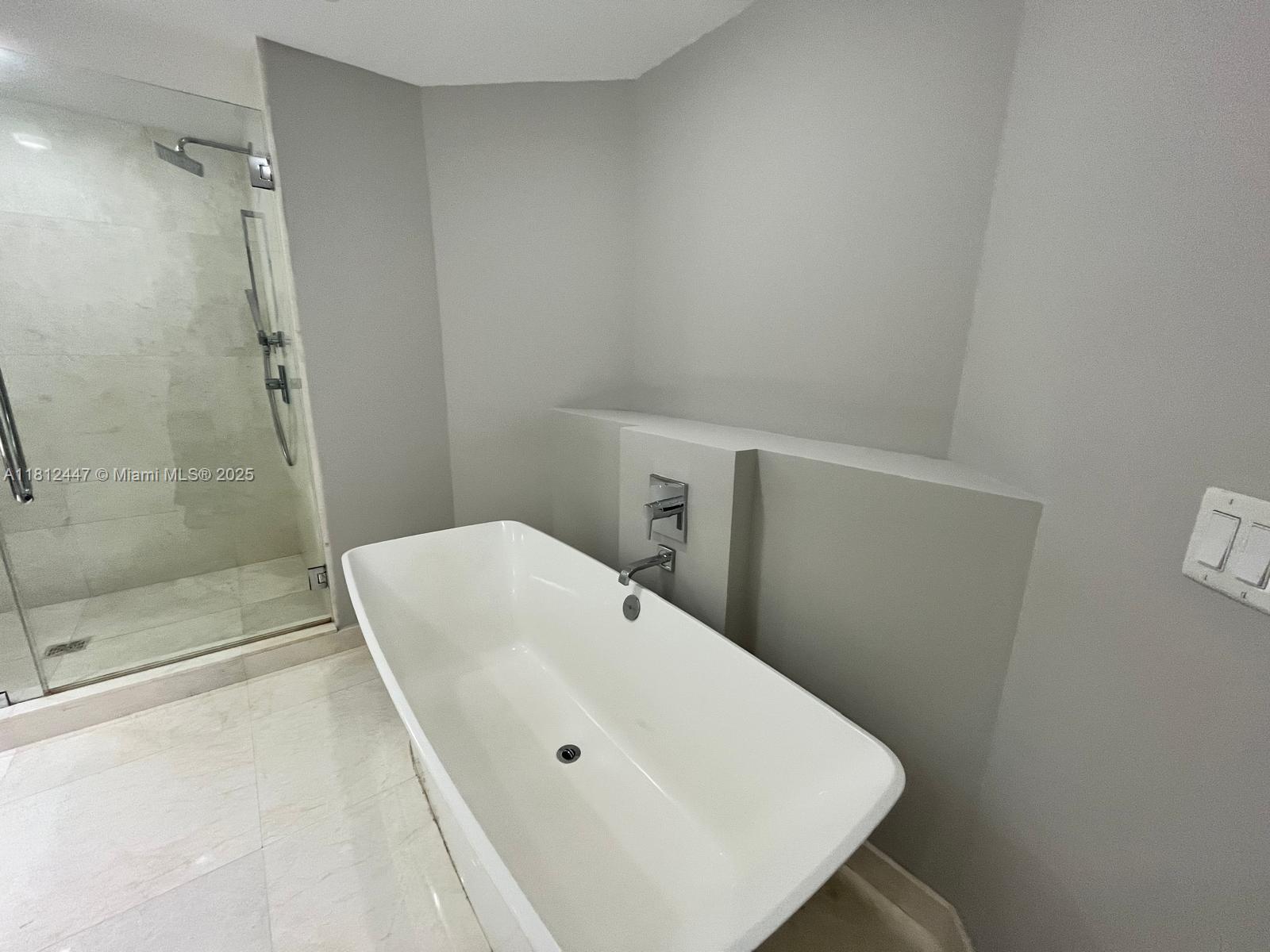 MARINA PALMS RESIDENCES N - Residential