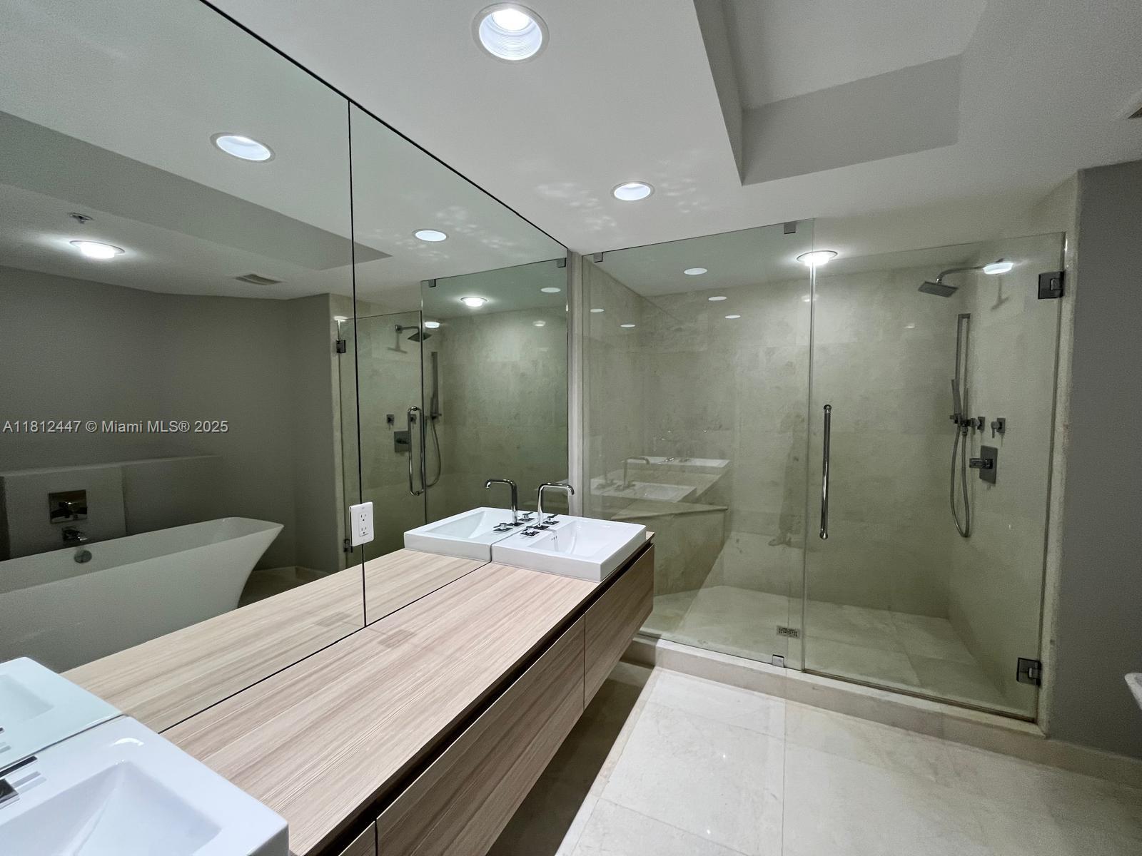 MARINA PALMS RESIDENCES N - Residential