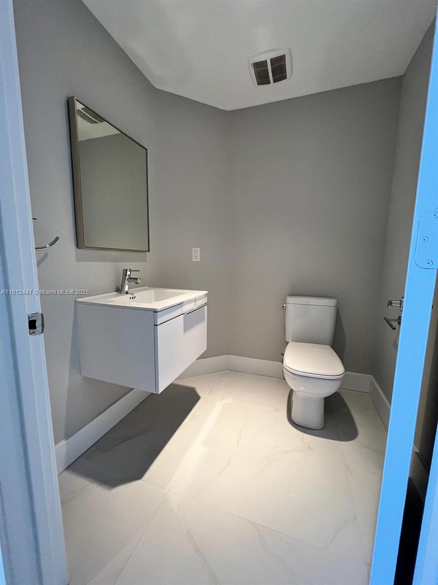 MARINA PALMS RESIDENCES N - Residential