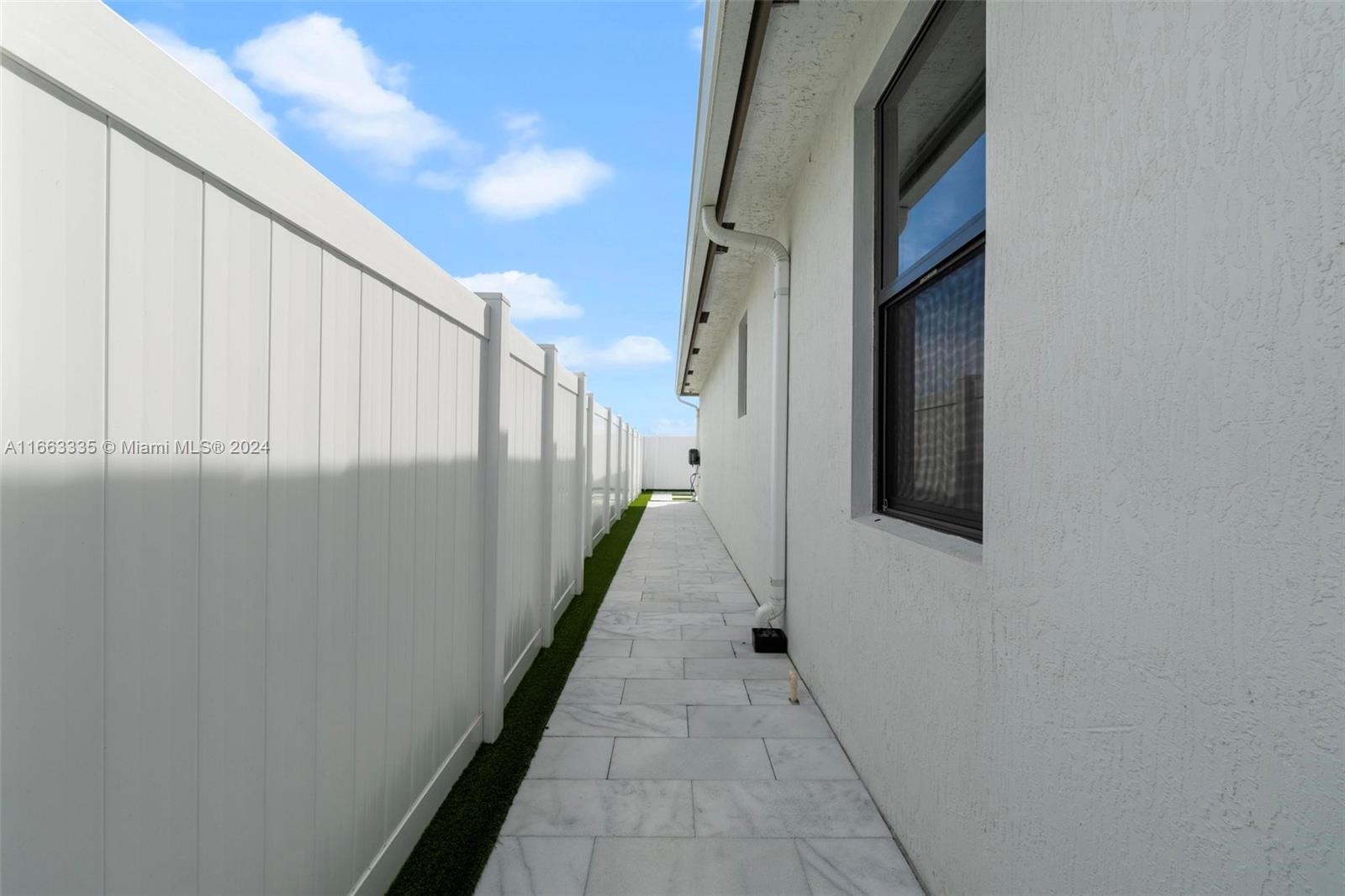 MC RESIDENTIAL - Residential