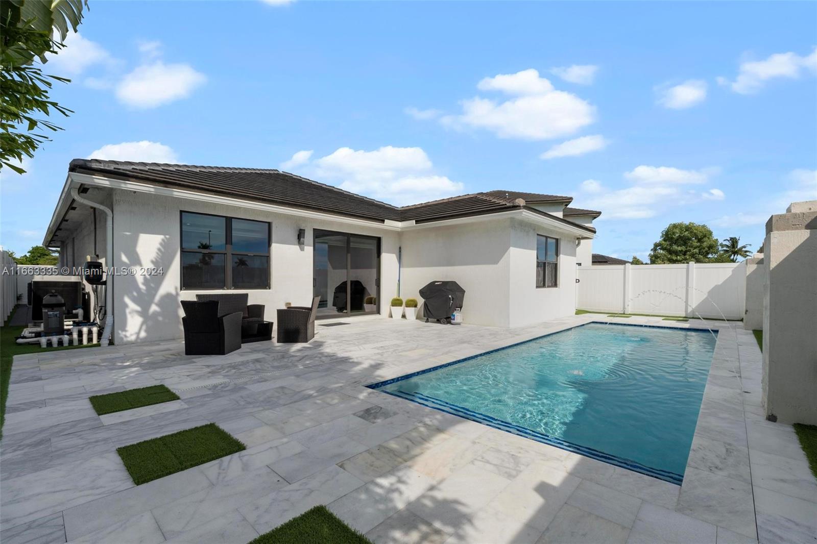 MC RESIDENTIAL - Residential