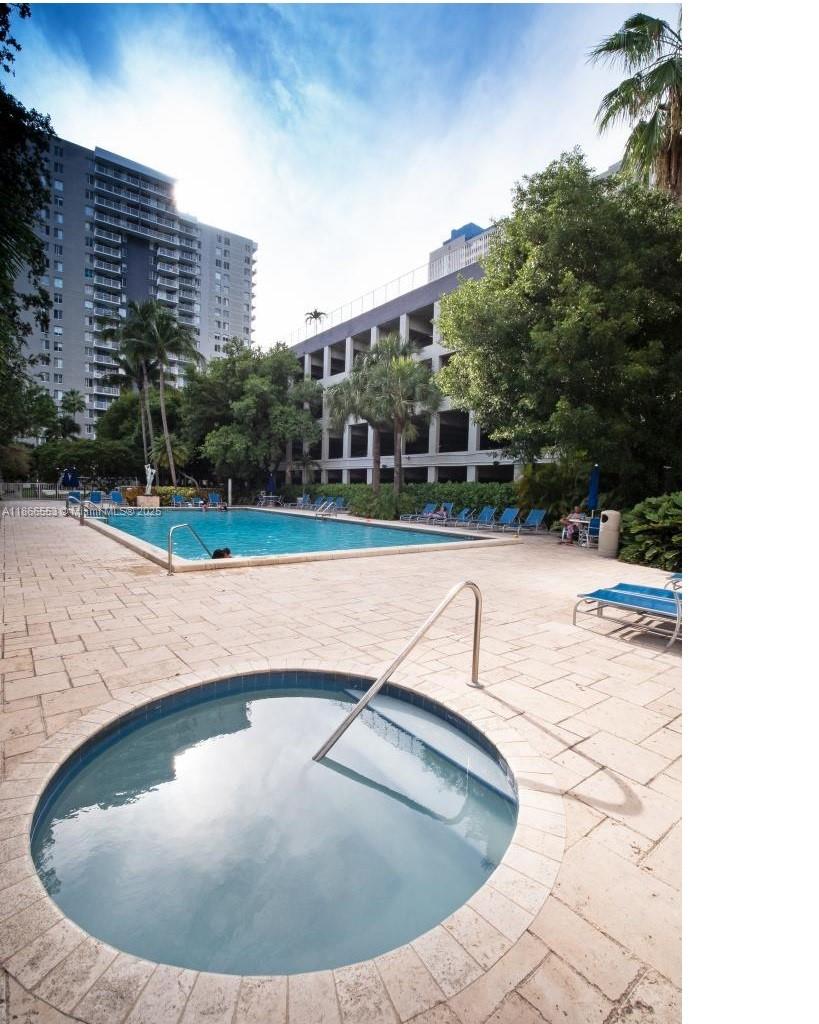 800 N Miami Ave E-505