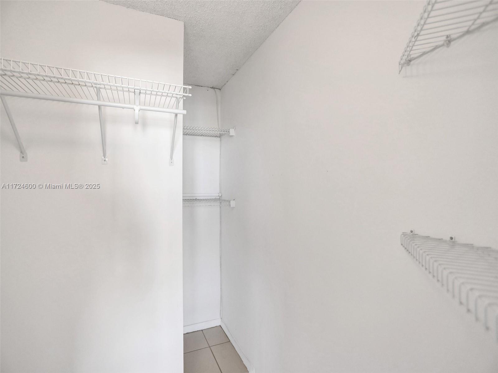 DEL PRADO MARINA - Residential