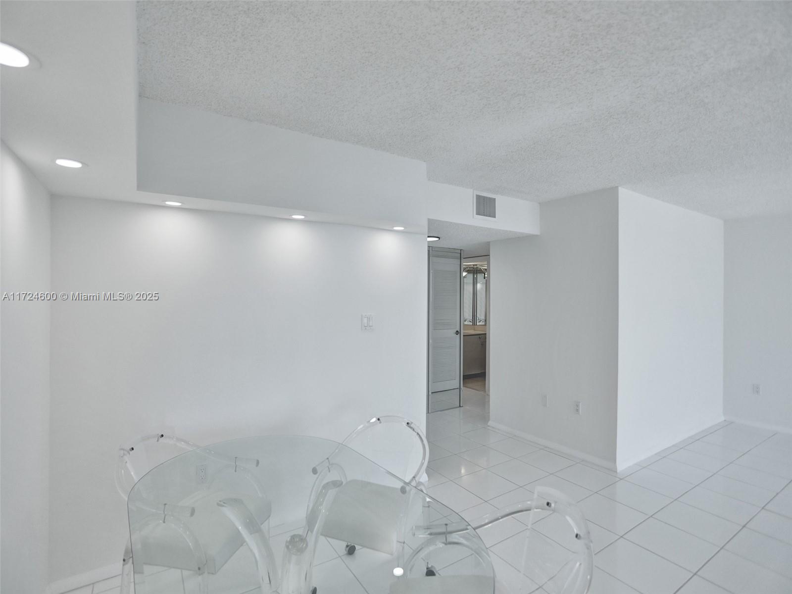 DEL PRADO MARINA - Residential