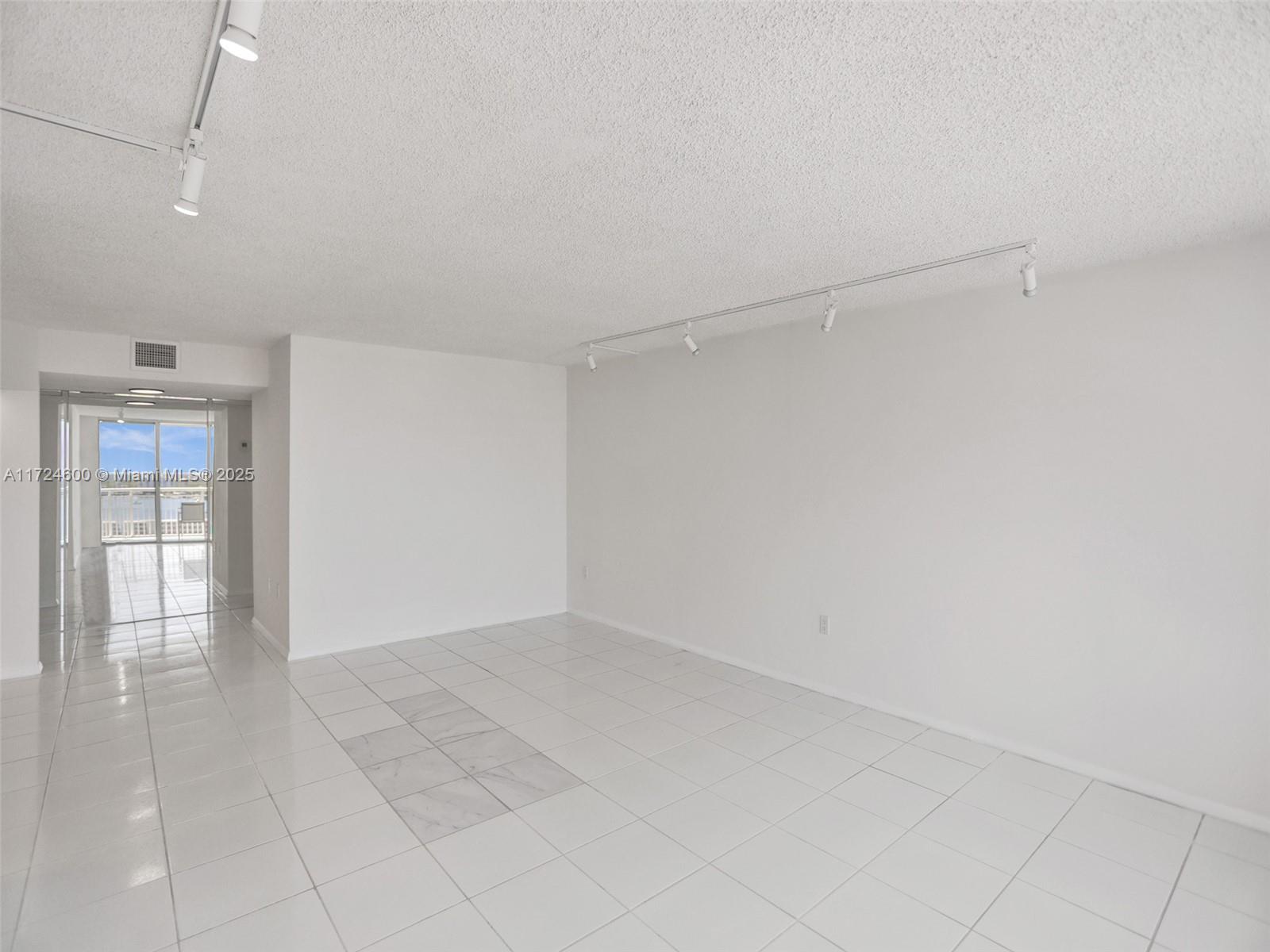 DEL PRADO MARINA - Residential